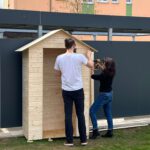 Aufbau der Materialhütte für das Projekt "Urban Gardening".